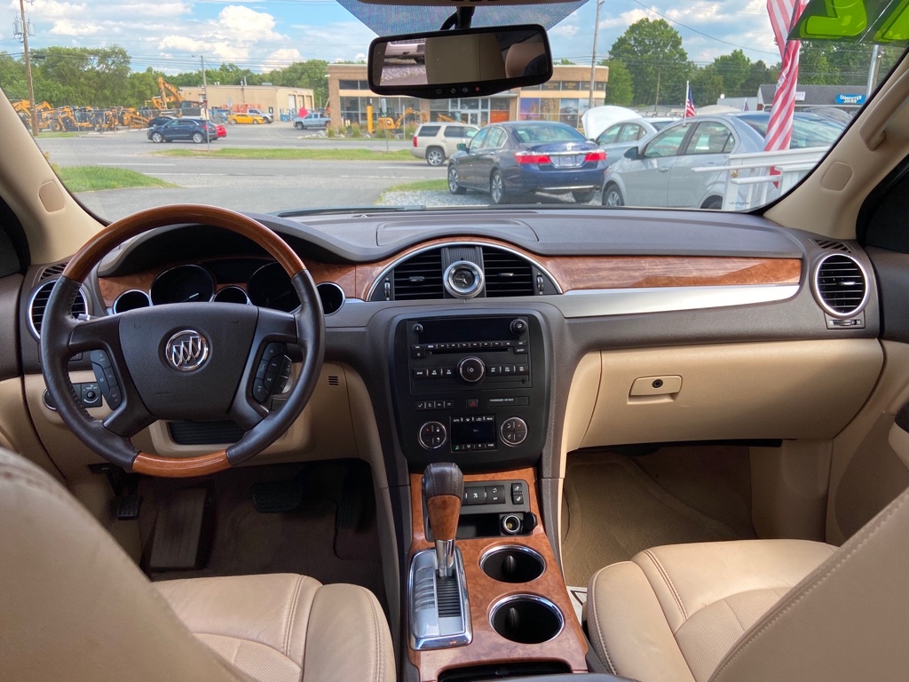 Photo 3 of this BUICK ENCLAVE