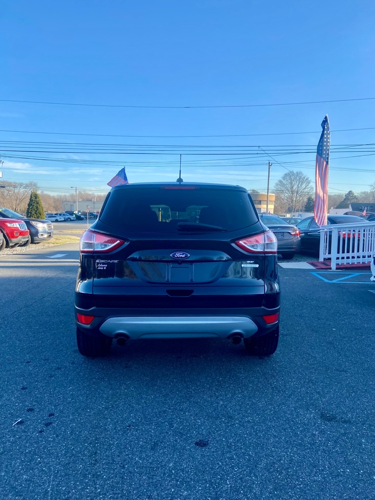 Photo 3 of this FORD ESCAPE