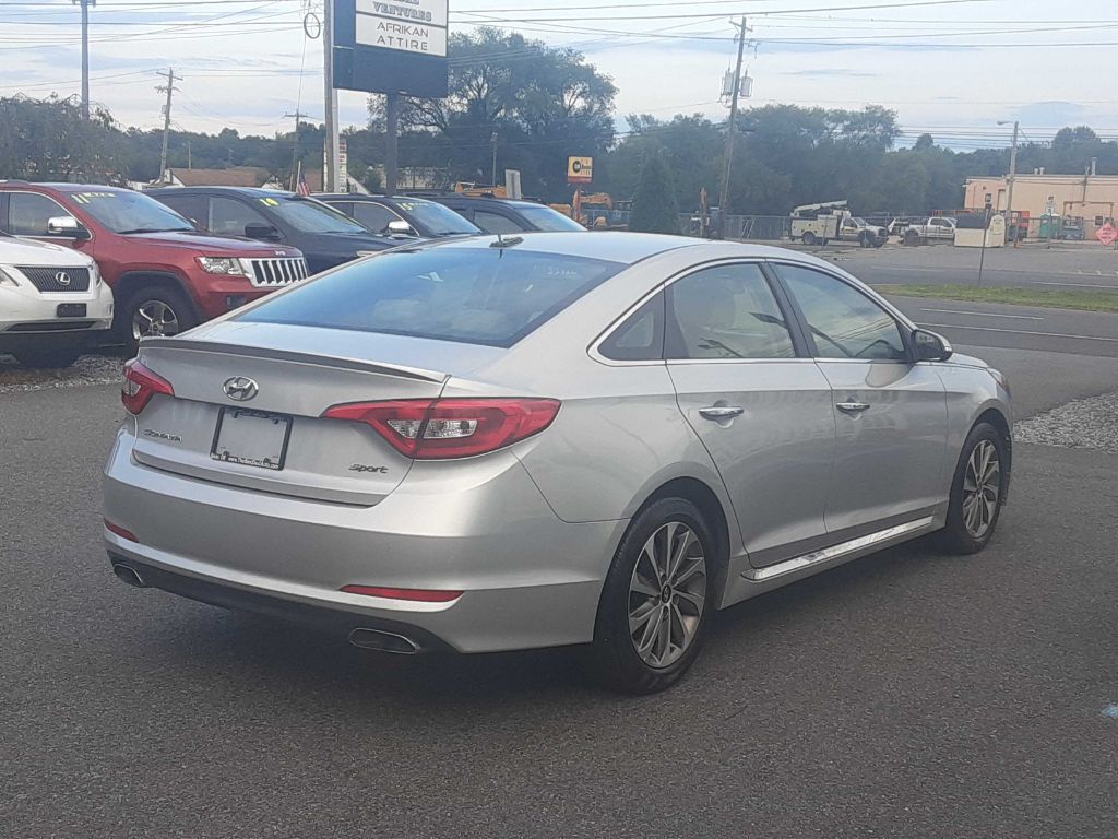 Photo 5 of this HYUNDAI SONATA