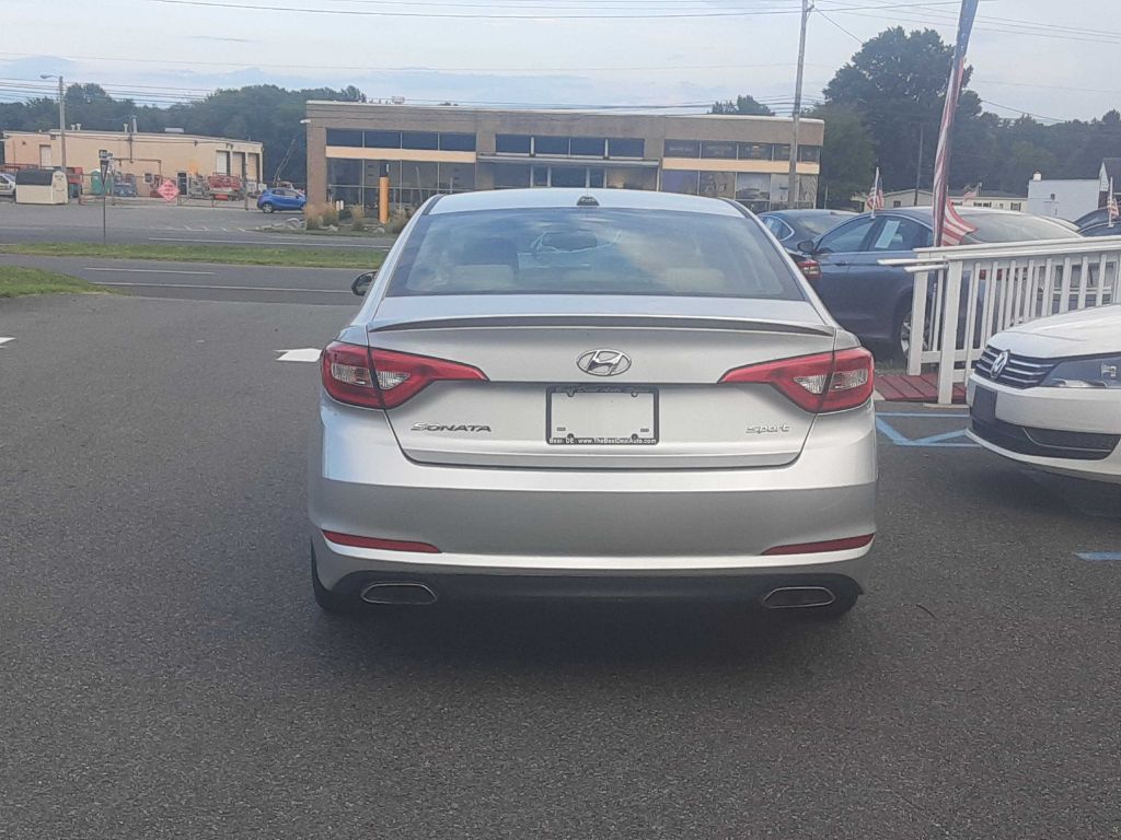 Photo 4 of this HYUNDAI SONATA