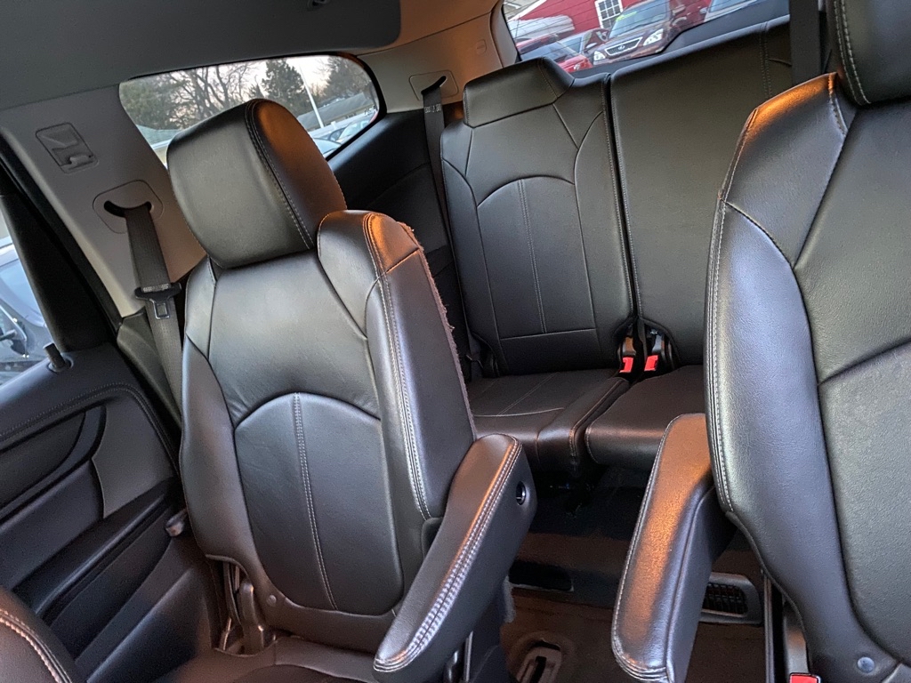 Photo 15 of this CHEVROLET TRAVERSE