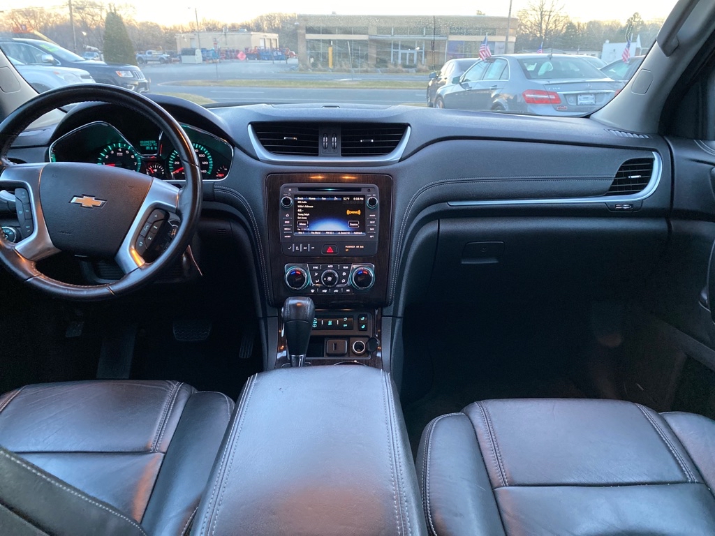 Photo 9 of this CHEVROLET TRAVERSE