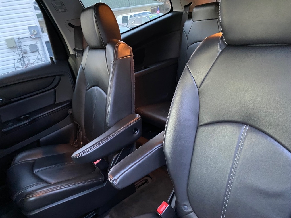 Photo 14 of this CHEVROLET TRAVERSE