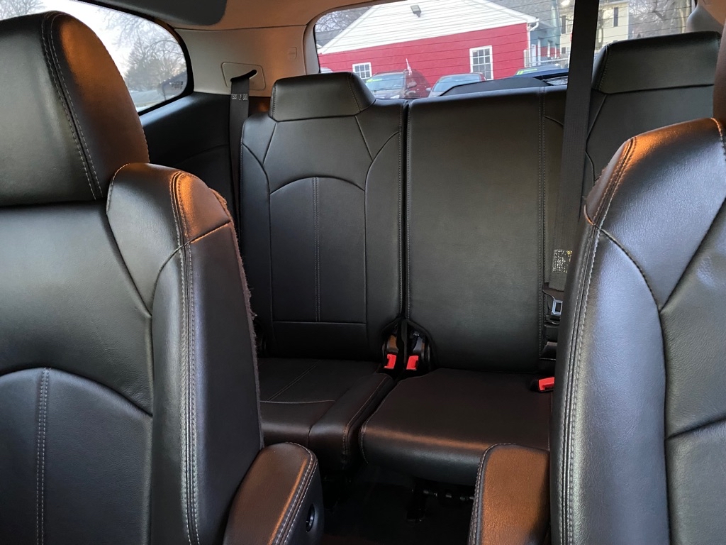 Photo 11 of this CHEVROLET TRAVERSE