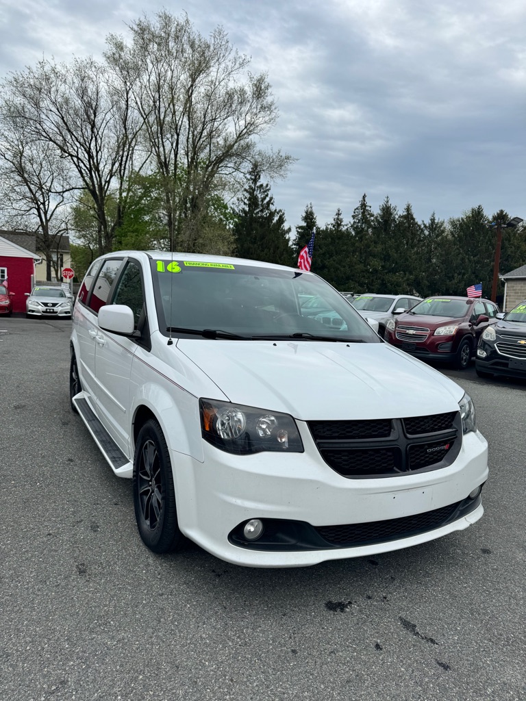 Photo 2 of this DODGE GRAND CARAVAN