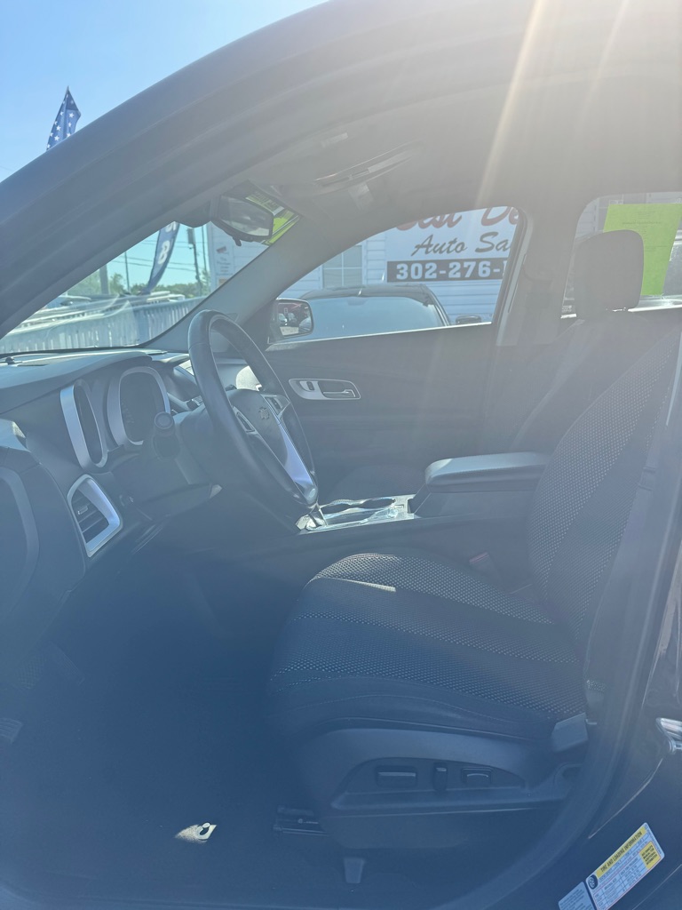 Photo 7 of this CHEVROLET EQUINOX