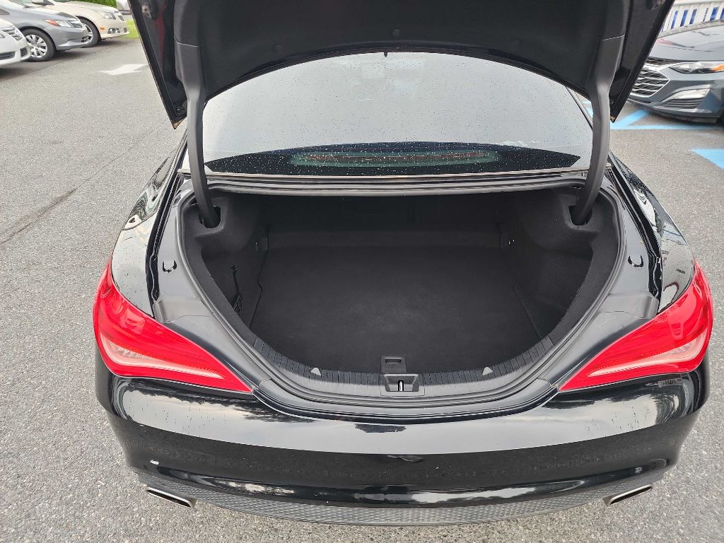 Photo 12 of this MERCEDES-BENZ CLA