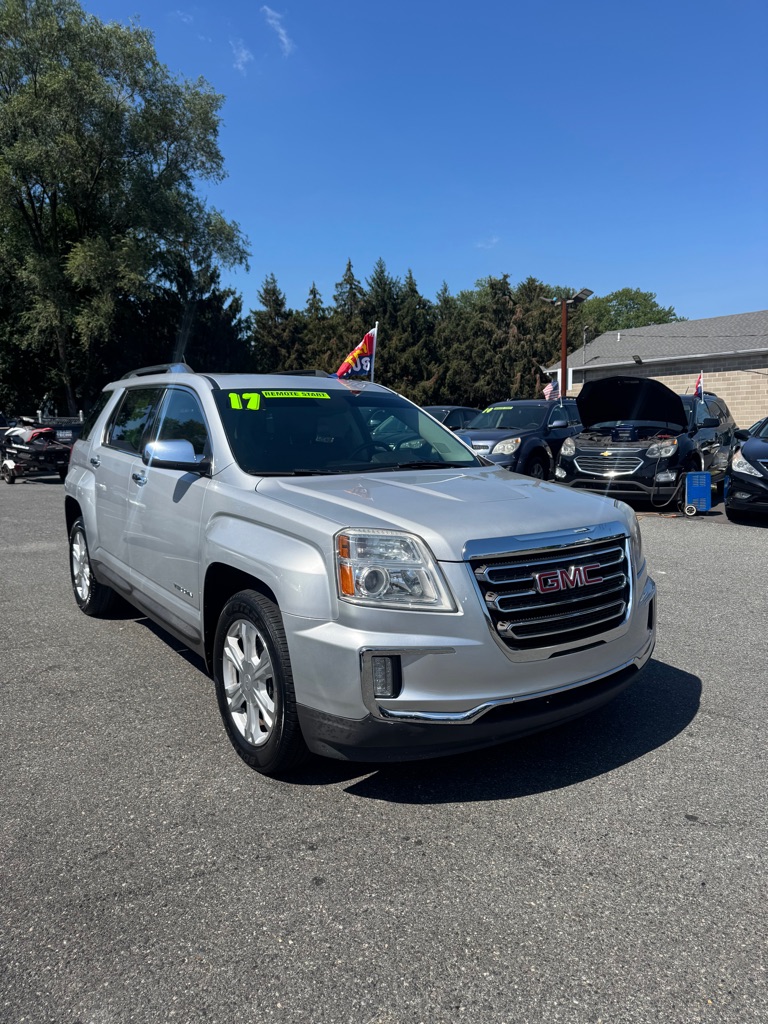 Photo 2 of this GMC TERRAIN