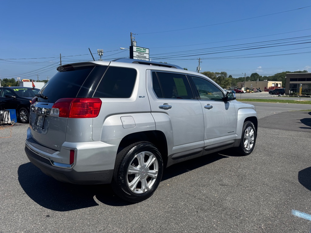 Photo 4 of this GMC TERRAIN