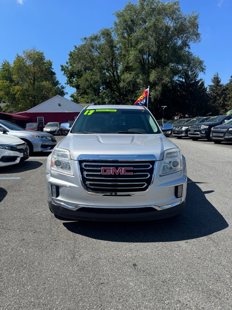 Photo 3 of this GMC TERRAIN