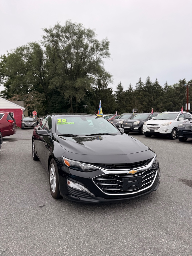 Photo 3 of this CHEVROLET MALIBU