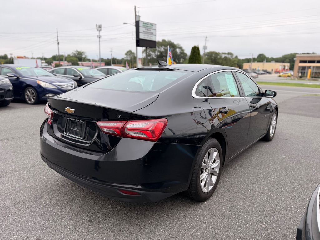 Photo 4 of this CHEVROLET MALIBU
