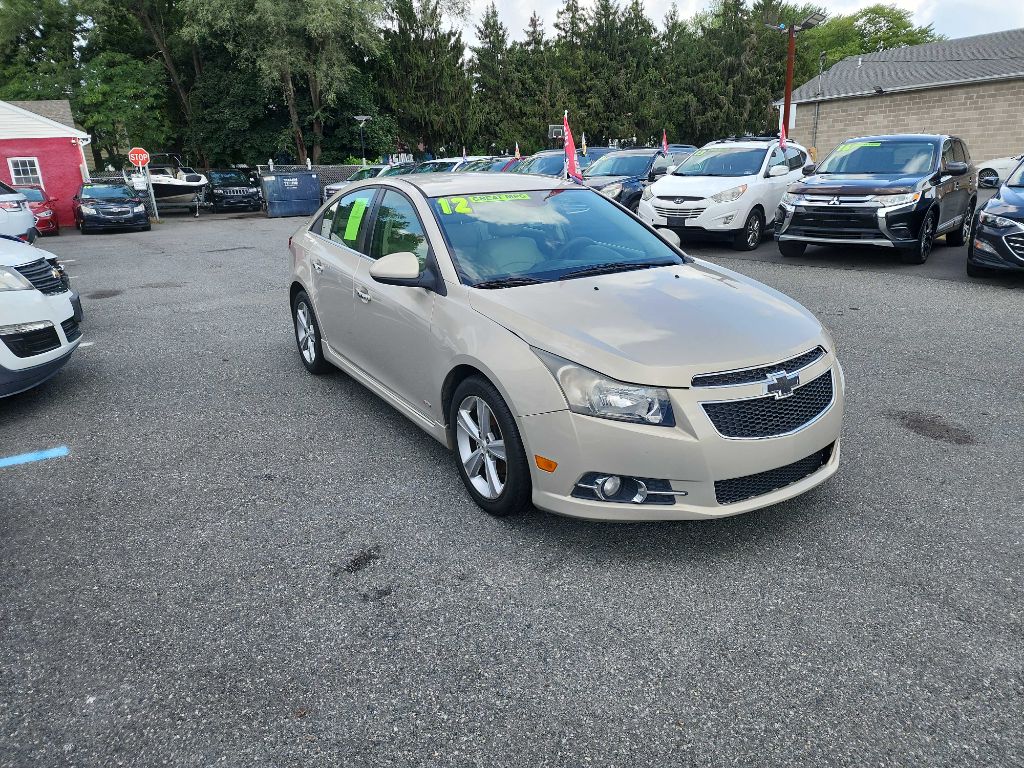 Photo 3 of this CHEVROLET CRUZE