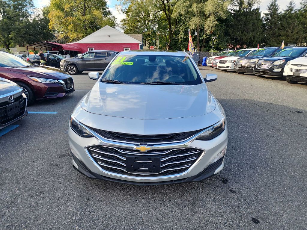 Photo 4 of this CHEVROLET MALIBU