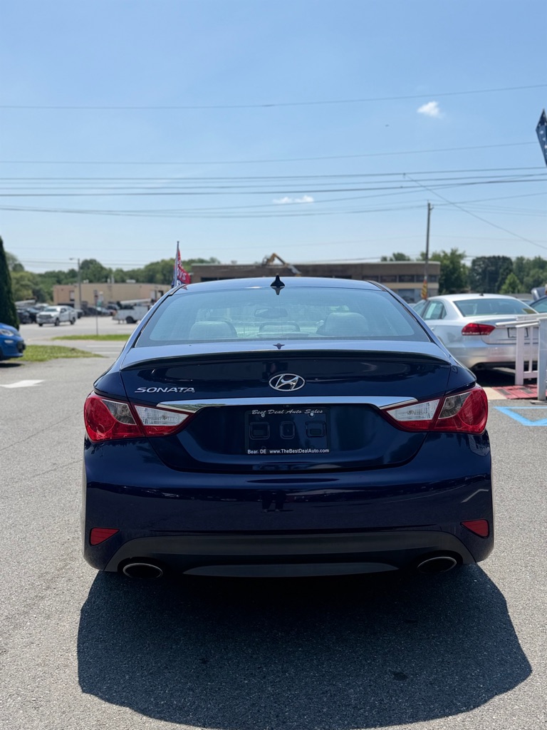 Photo 5 of this HYUNDAI SONATA