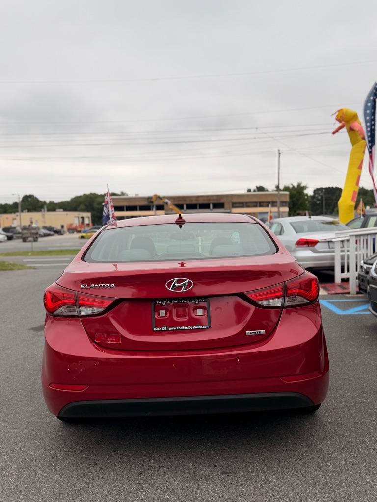 Photo 5 of this HYUNDAI ELANTRA