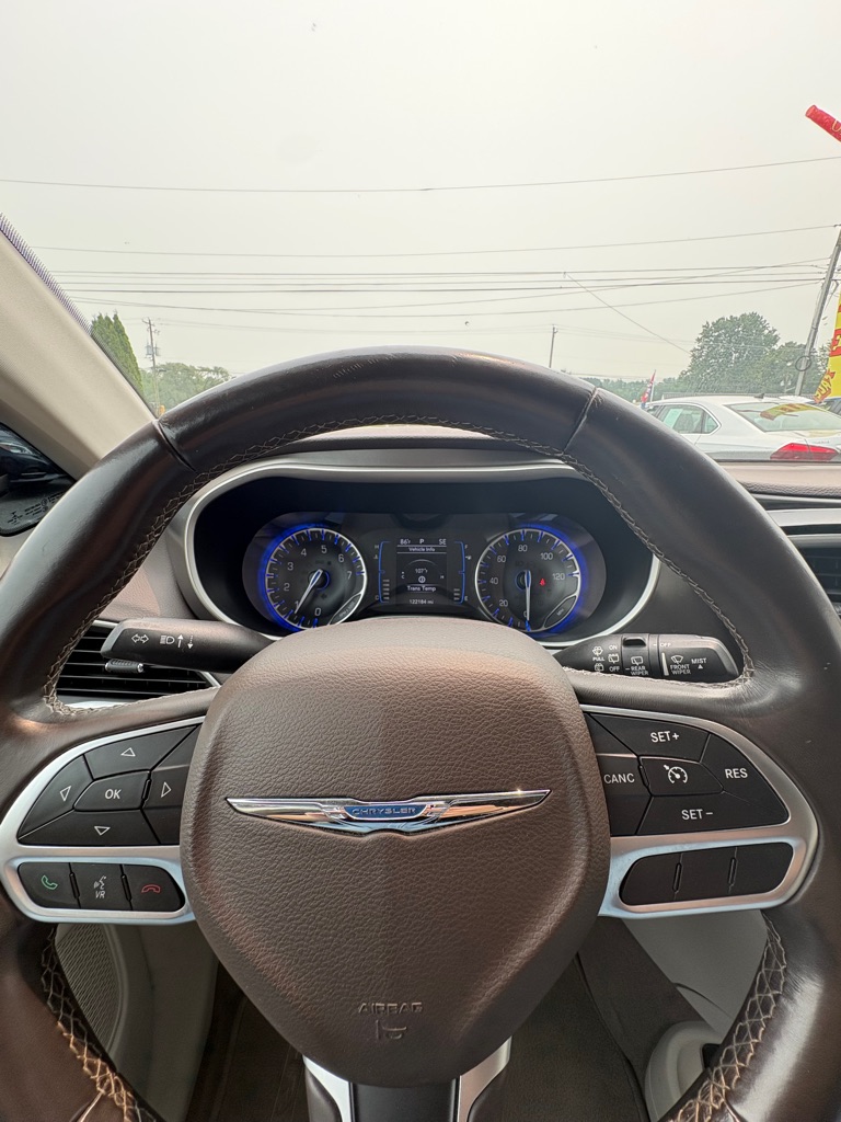 Photo 8 of this CHRYSLER PACIFICA