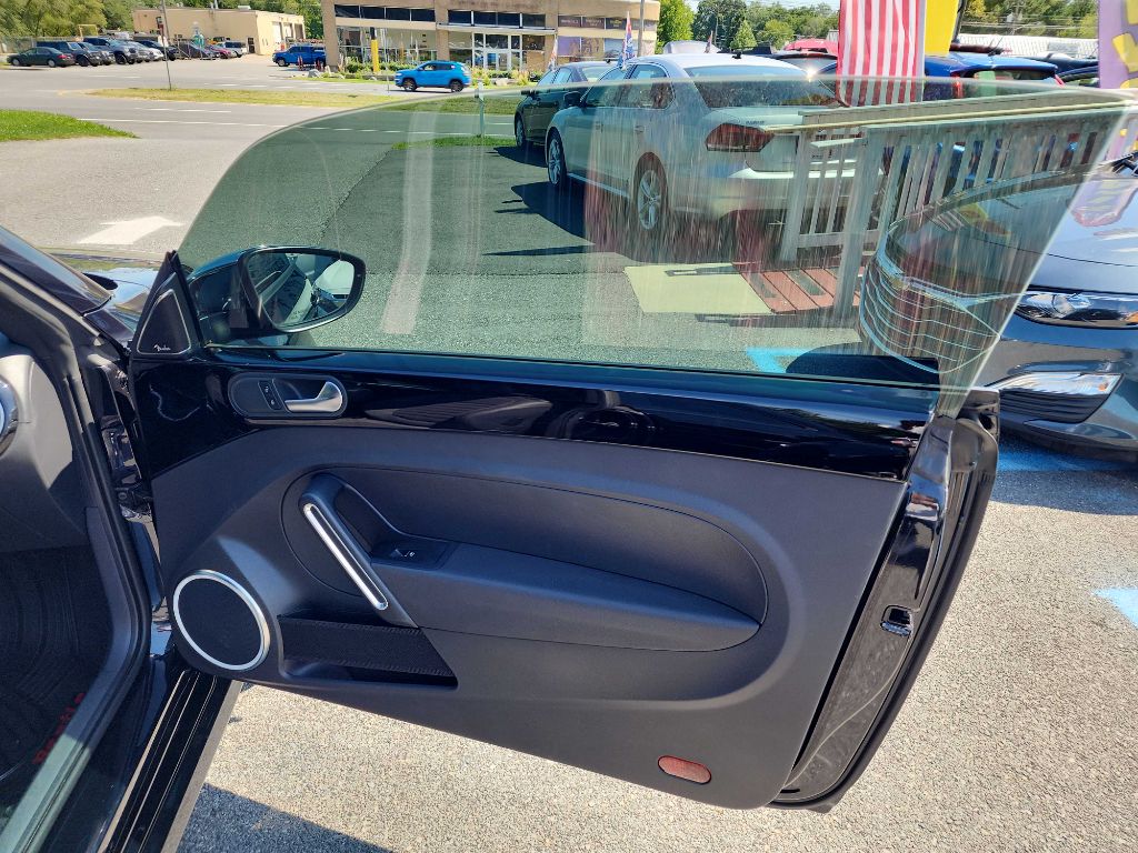 Photo 11 of this VOLKSWAGEN BEETLE