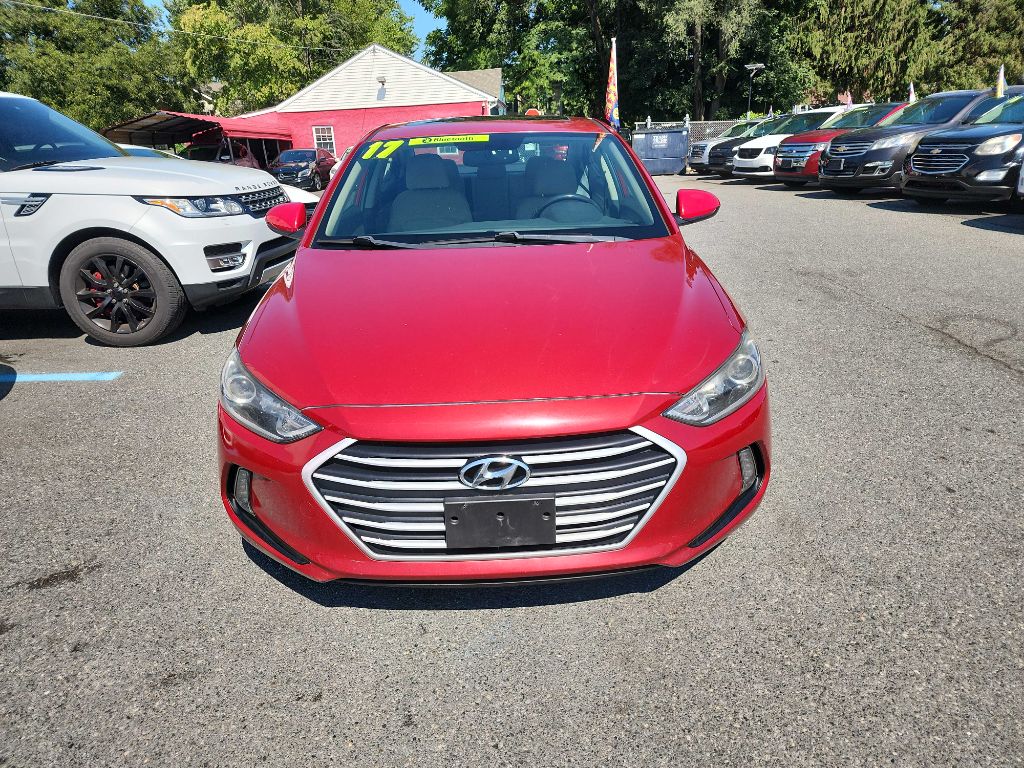Photo 2 of this HYUNDAI ELANTRA