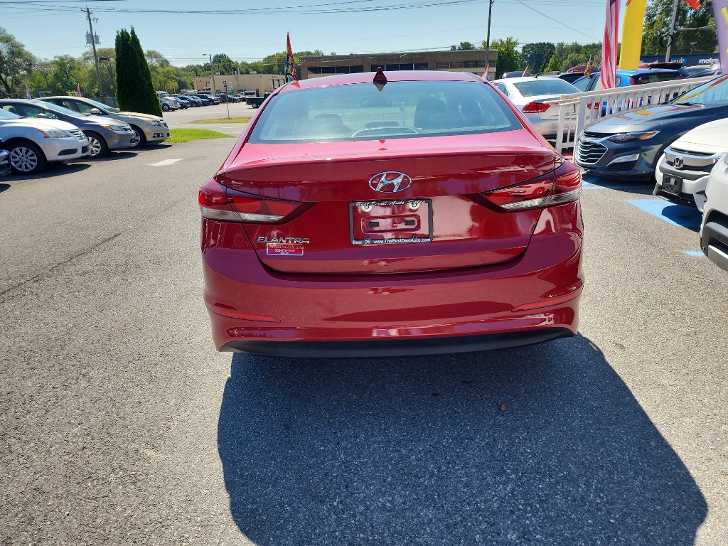 Photo 3 of this HYUNDAI ELANTRA
