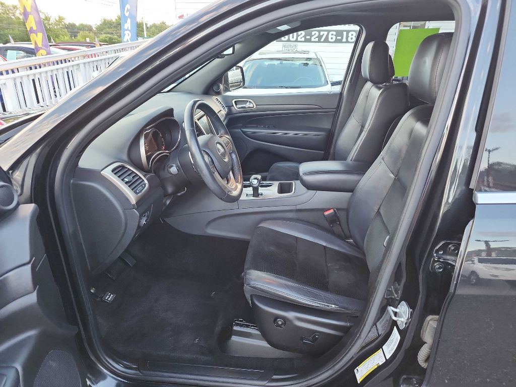 Photo 7 of this JEEP GRAND CHEROKEE