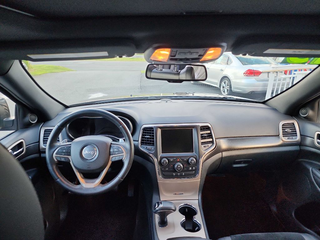 Photo 12 of this JEEP GRAND CHEROKEE