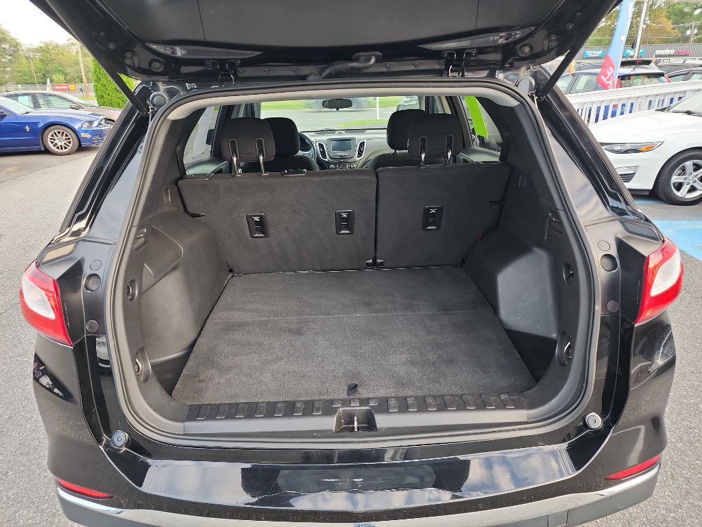 Photo 15 of this CHEVROLET EQUINOX