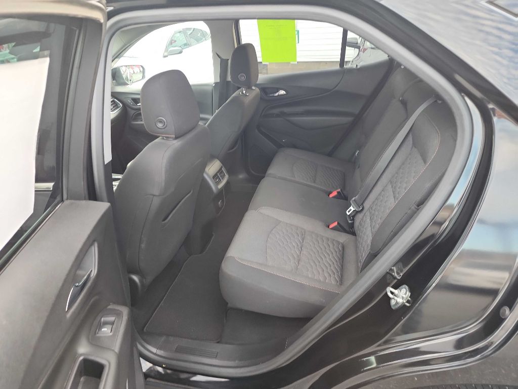 Photo 10 of this CHEVROLET EQUINOX