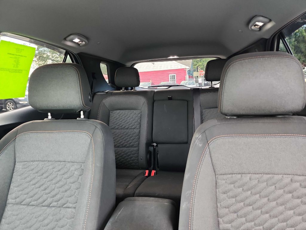 Photo 13 of this CHEVROLET EQUINOX