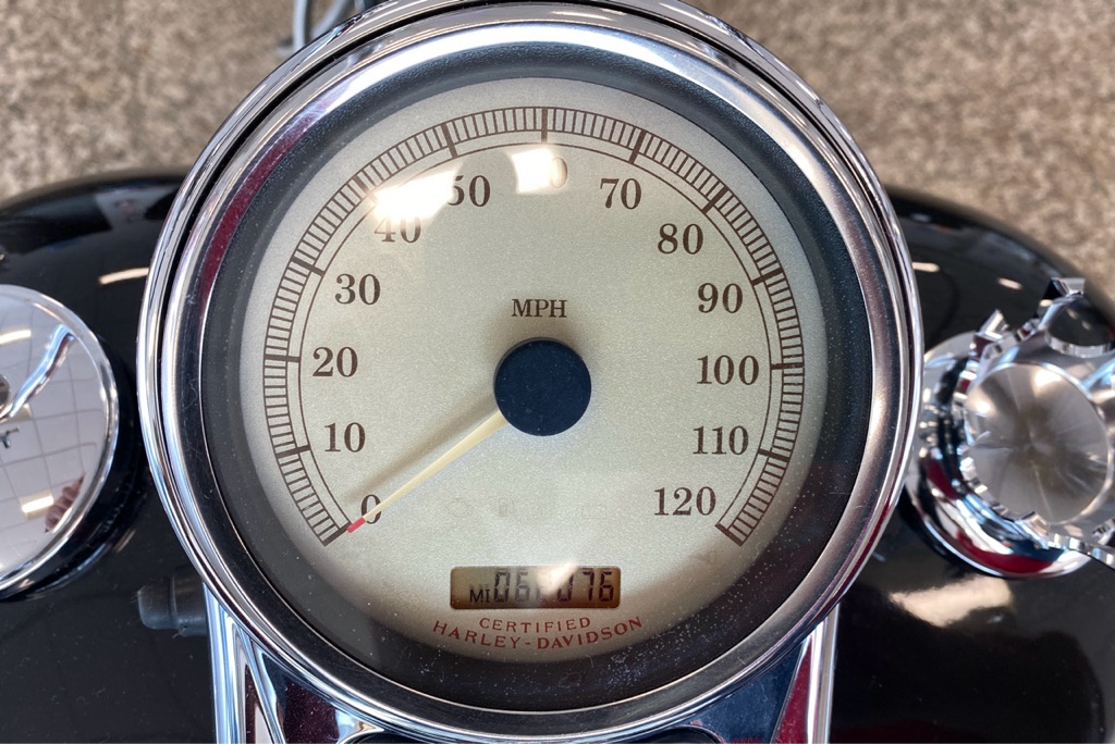 Photo 13 of this HARLEY ROAD KING