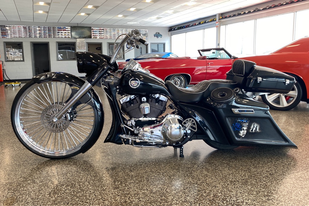 Photo 2 of this HARLEY ROAD KING