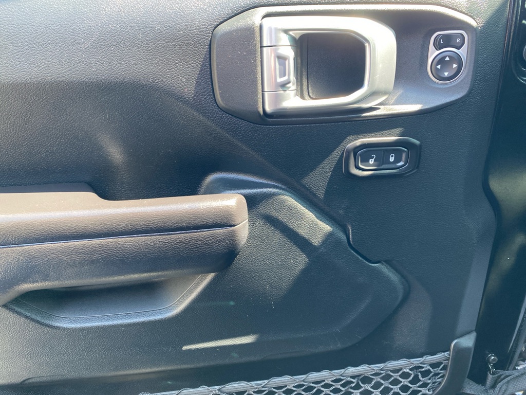 Photo 13 of this JEEP WRANGLER UNLIMI