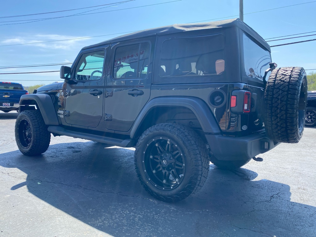 Photo 5 of this JEEP WRANGLER UNLIMI