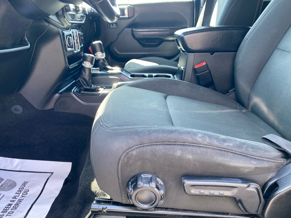 Photo 14 of this JEEP WRANGLER UNLIMI