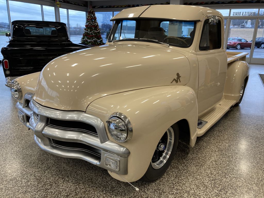 Photo 2 of this CHEVROLET TRUCK
