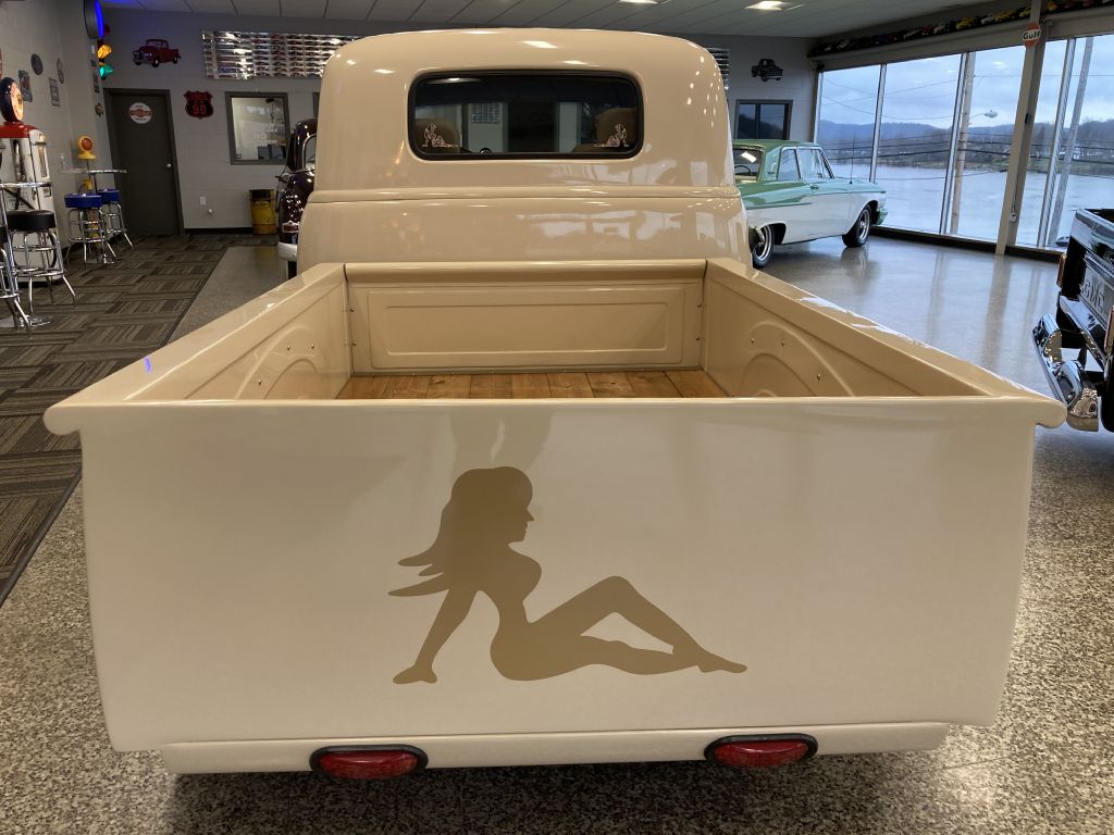 Photo 6 of this CHEVROLET TRUCK