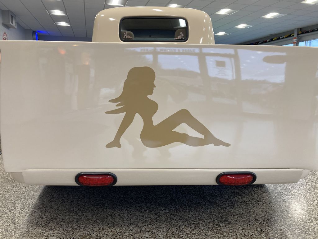 Photo 8 of this CHEVROLET TRUCK