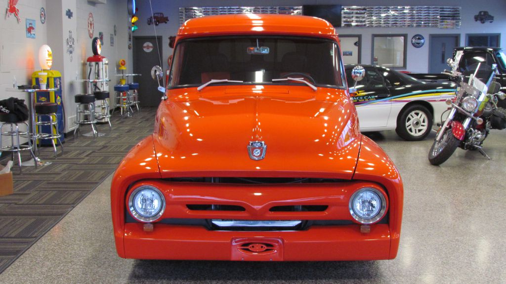 Photo 2 of this FORD PANEL VAN