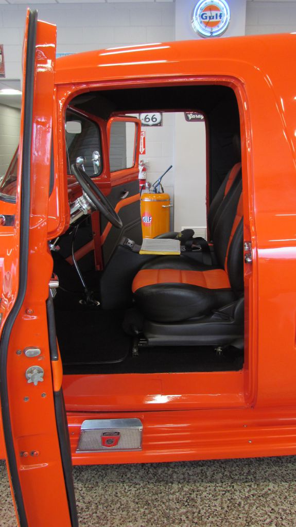 Photo 13 of this FORD PANEL VAN