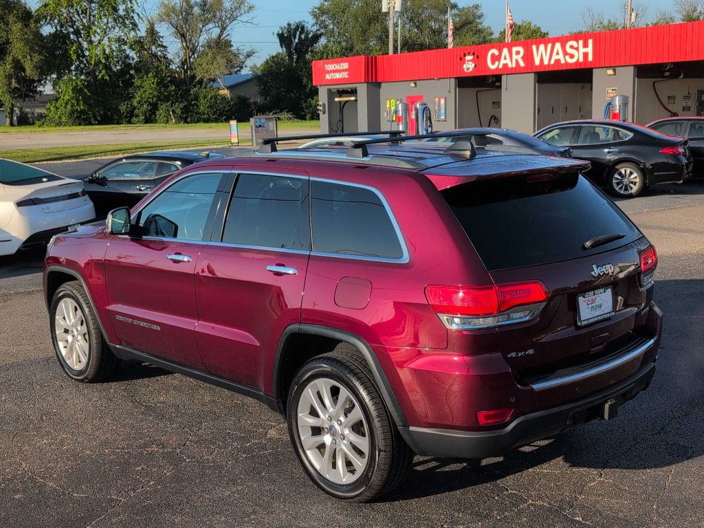 Photo 13 of this JEEP GRAND CHEROKEE