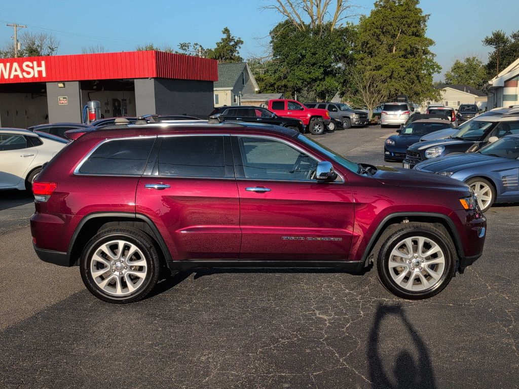 Photo 2 of this JEEP GRAND CHEROKEE