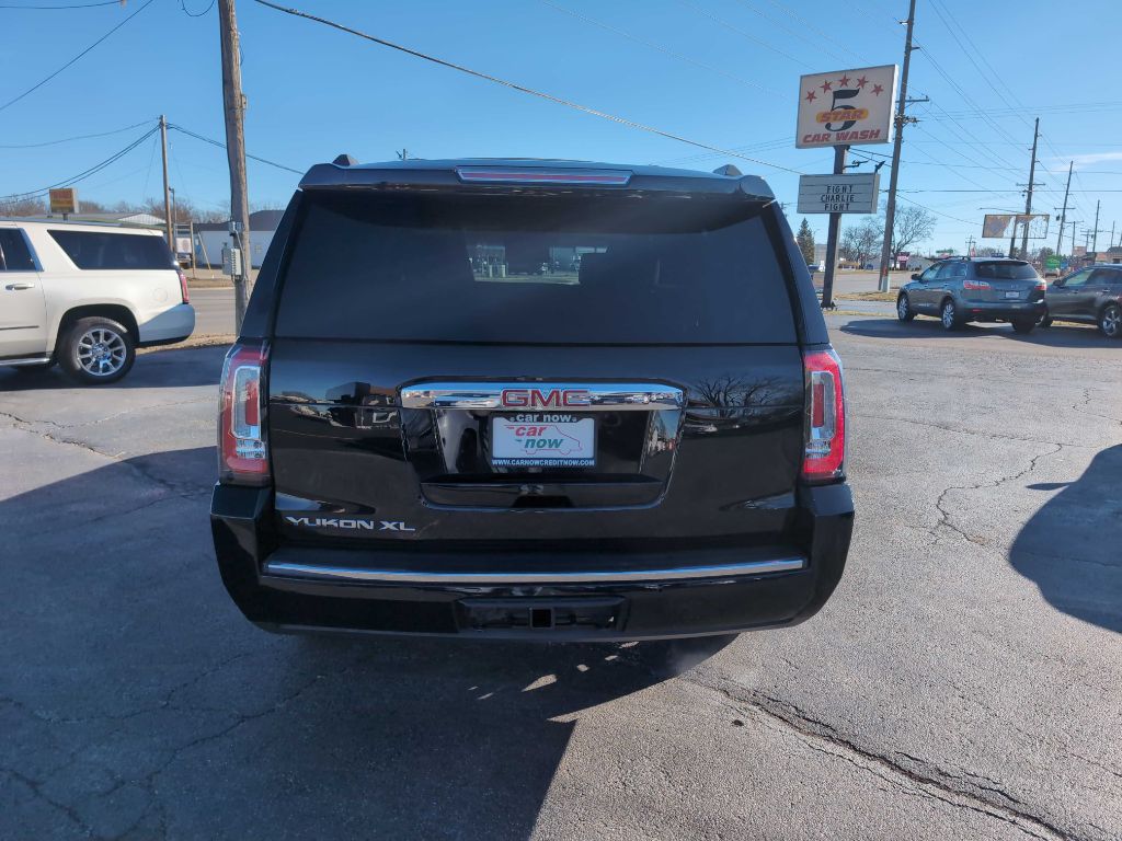 Photo 11 of this GMC YUKON XL