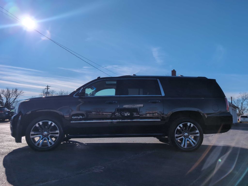 Photo 18 of this GMC YUKON XL