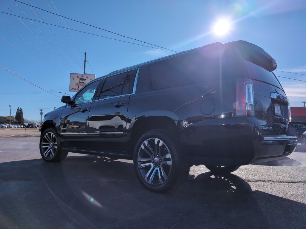 Photo 15 of this GMC YUKON XL