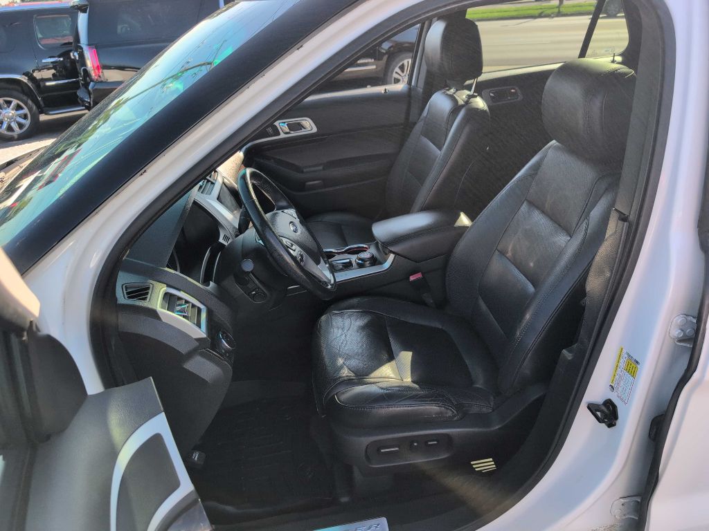 Photo 26 of this FORD EXPLORER