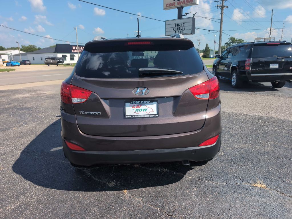 Photo 12 of this HYUNDAI TUCSON