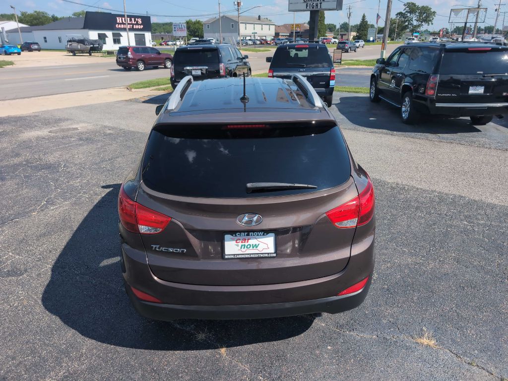 Photo 11 of this HYUNDAI TUCSON