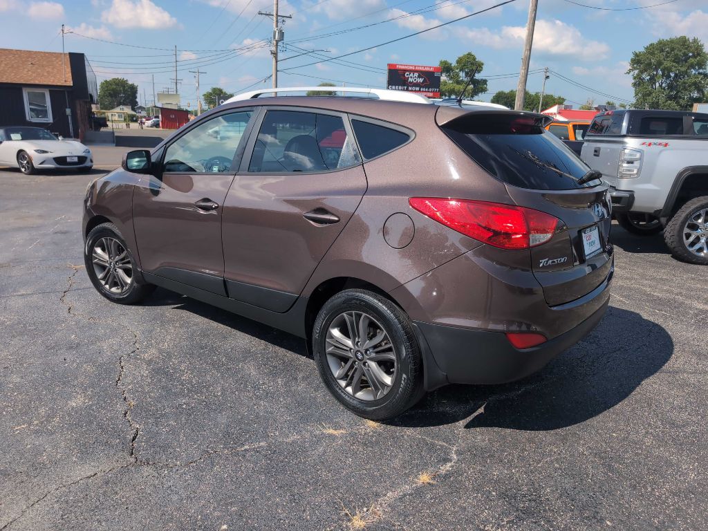Photo 16 of this HYUNDAI TUCSON