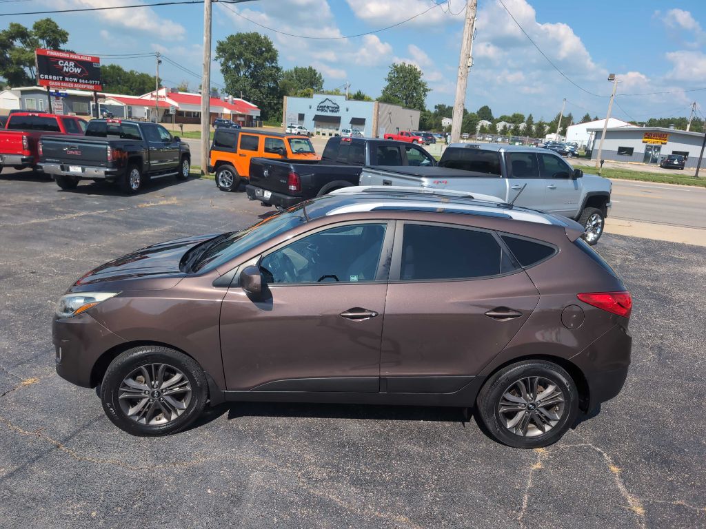 Photo 17 of this HYUNDAI TUCSON