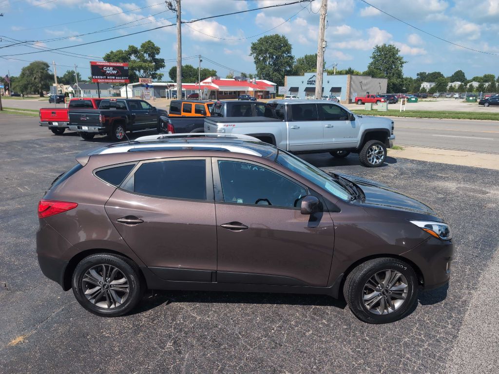 Photo 2 of this HYUNDAI TUCSON